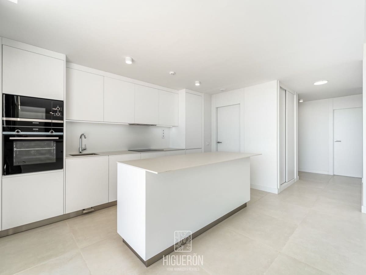 3 soveværelse Lejlighed til salg i Fuengirola - € 777.000 (Ref: 9755056)