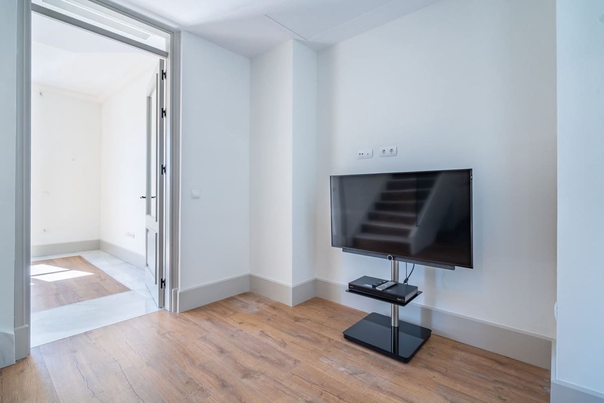 3 quarto Penthouse para venda em Malaga cidade - 2 150 000 € (Ref: 9763295)