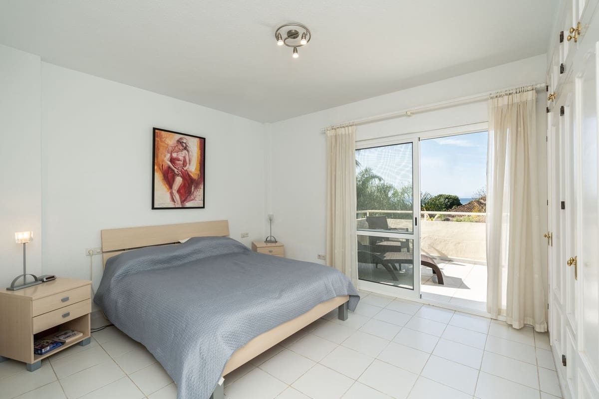 5 slaapkamer Villa te koop in Marbesa - € 1.750.000 (Ref: 9763303)