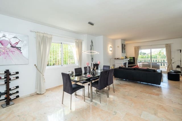 5 slaapkamer Villa te koop in Marbesa, Marbella - € 1.750.000 (Ref: 9763303)