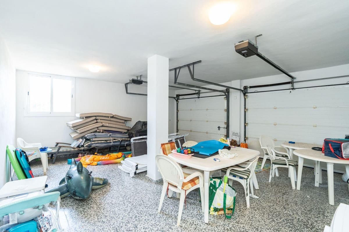 5 slaapkamer Villa te koop in Marbesa - € 1.750.000 (Ref: 9763303)