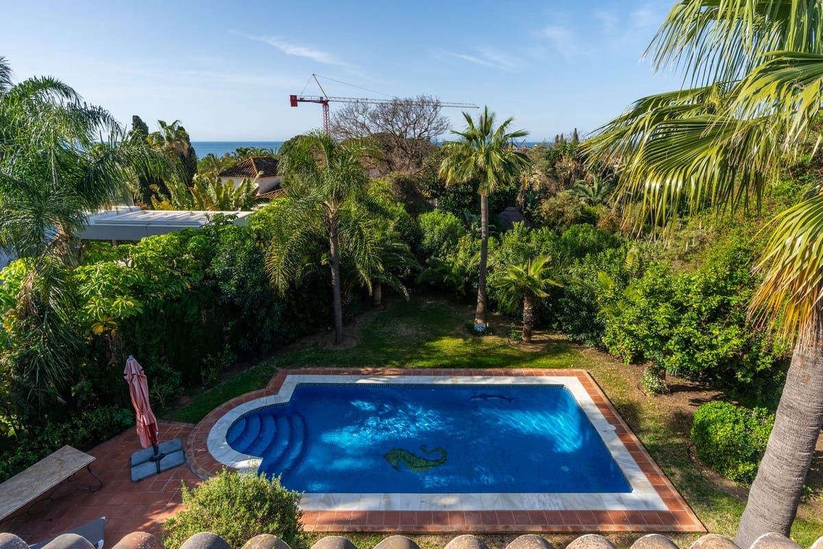 5 slaapkamer Villa te koop in Marbesa - € 1.750.000 (Ref: 9763303)