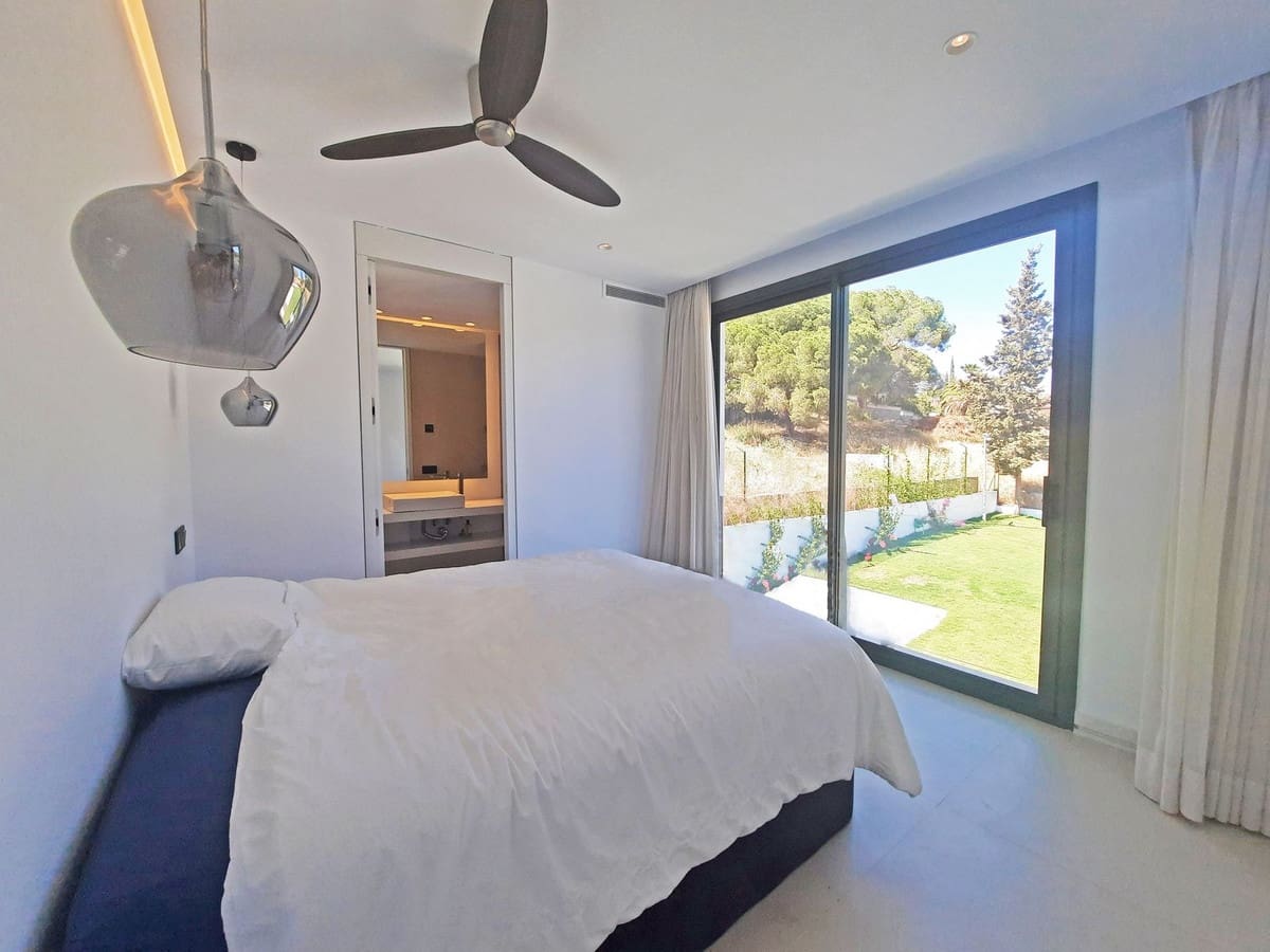 4 slaapkamer Villa te koop in Elviria - € 3.500.000 (Ref: 9763304)