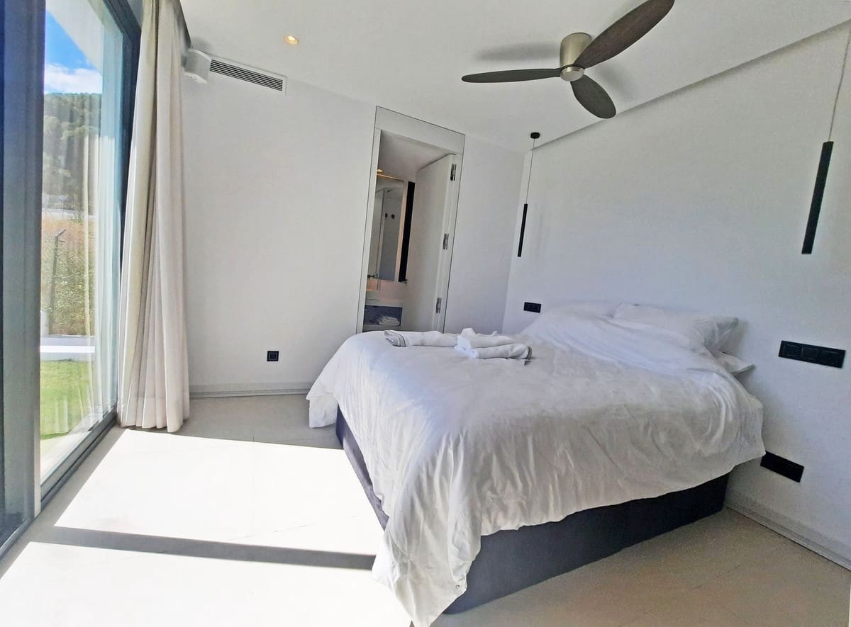 4 slaapkamer Villa te koop in Elviria - € 3.500.000 (Ref: 9763304)