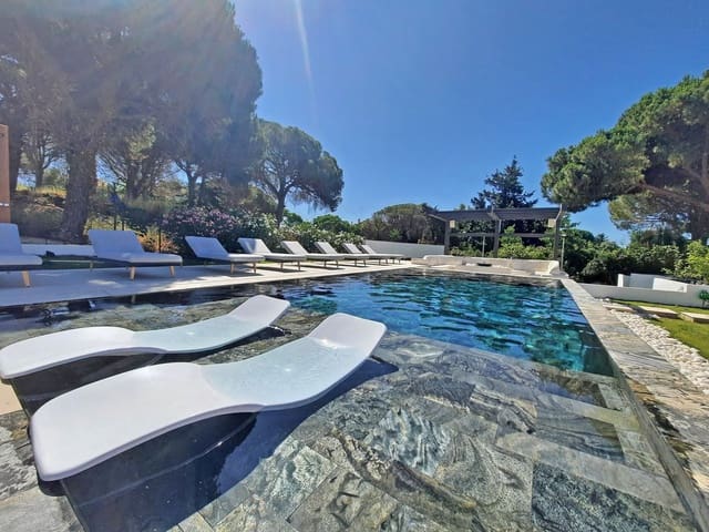 4 slaapkamer Villa te koop in Elviria, Marbella - € 3.500.000 (Ref: 9763304)