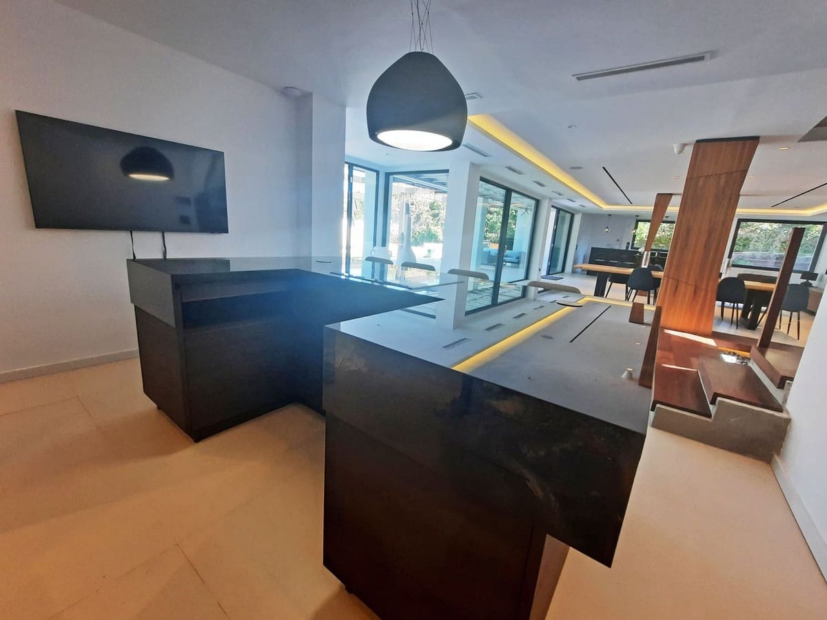 4 slaapkamer Villa te koop in Elviria - € 3.500.000 (Ref: 9763304)