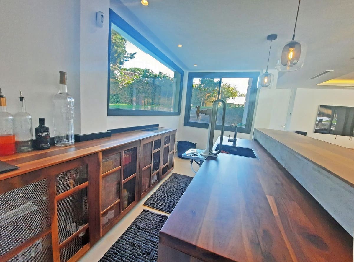 4 slaapkamer Villa te koop in Elviria - € 3.500.000 (Ref: 9763304)