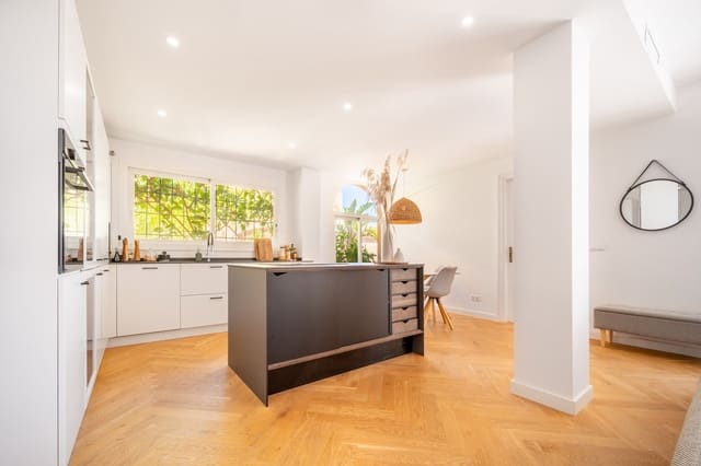 3 quarto Penthouse para venda em Puerto Banus, Marbella - 1 145 000 € (Ref: 9763436)