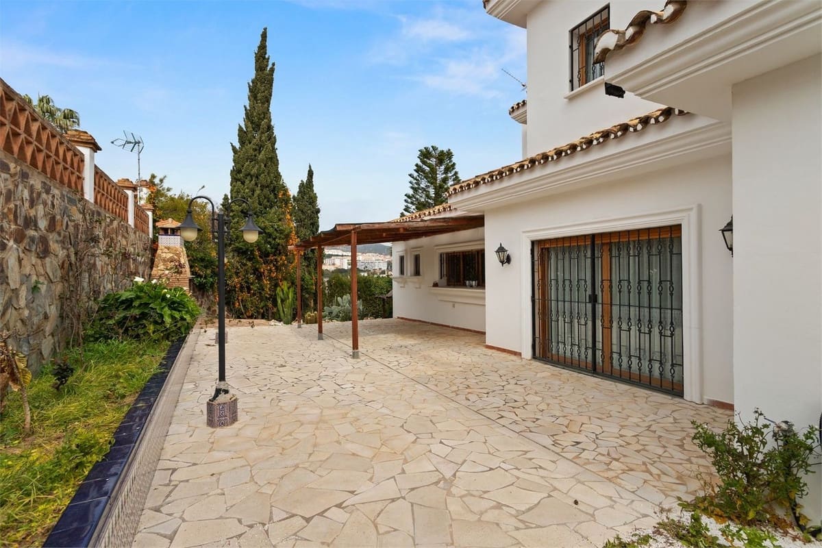 6 sypialnia Willa na sprzedaż w Benalmadena - 1 590 000 € (Ref: 9763441)