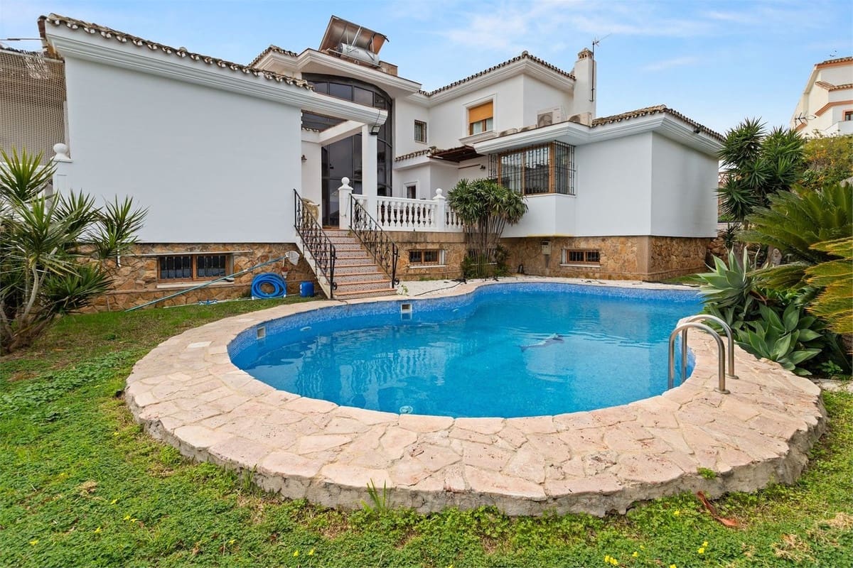6 sypialnia Willa na sprzedaż w Benalmadena - 1 590 000 € (Ref: 9763441)