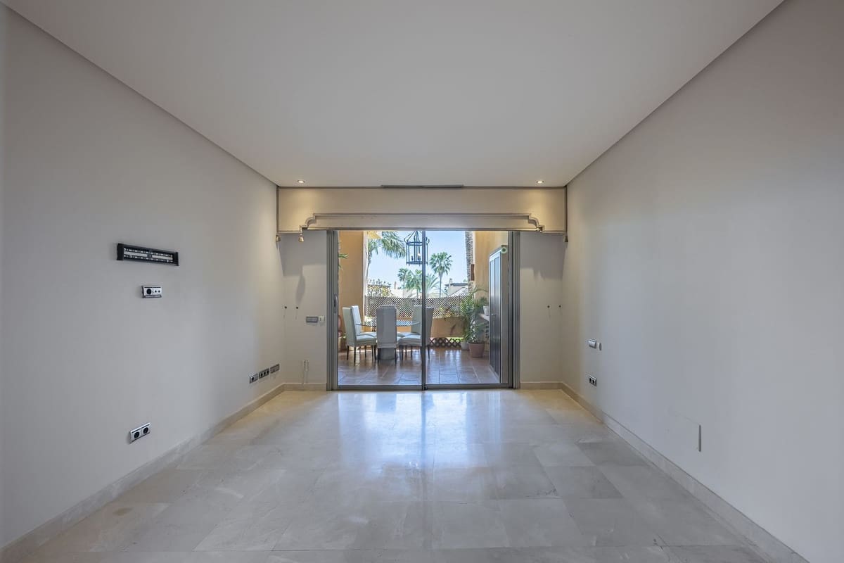 2 sovrum Lägenhet till salu i Marbella med garage - 1 195 000 € (Ref: 9763442)