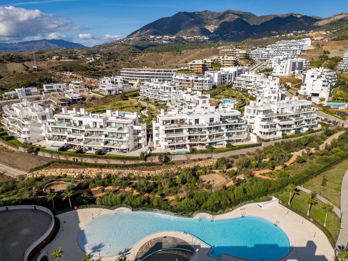 Apartamento de 3 habitaciones en Fuengirola en venta con garaje - 849.000 € (Ref: 9772508)