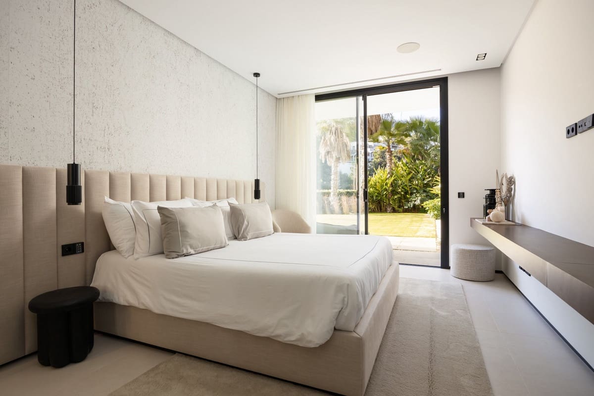 7 bedroom Villa for sale in El Madronal - € 11,500,000 (Ref: 9772509)