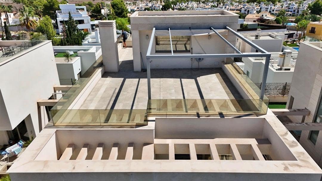 5 makuuhuone Huvila myytävänä paikassa Orihuela Costa - 859 900 € (Ref: 9777370)