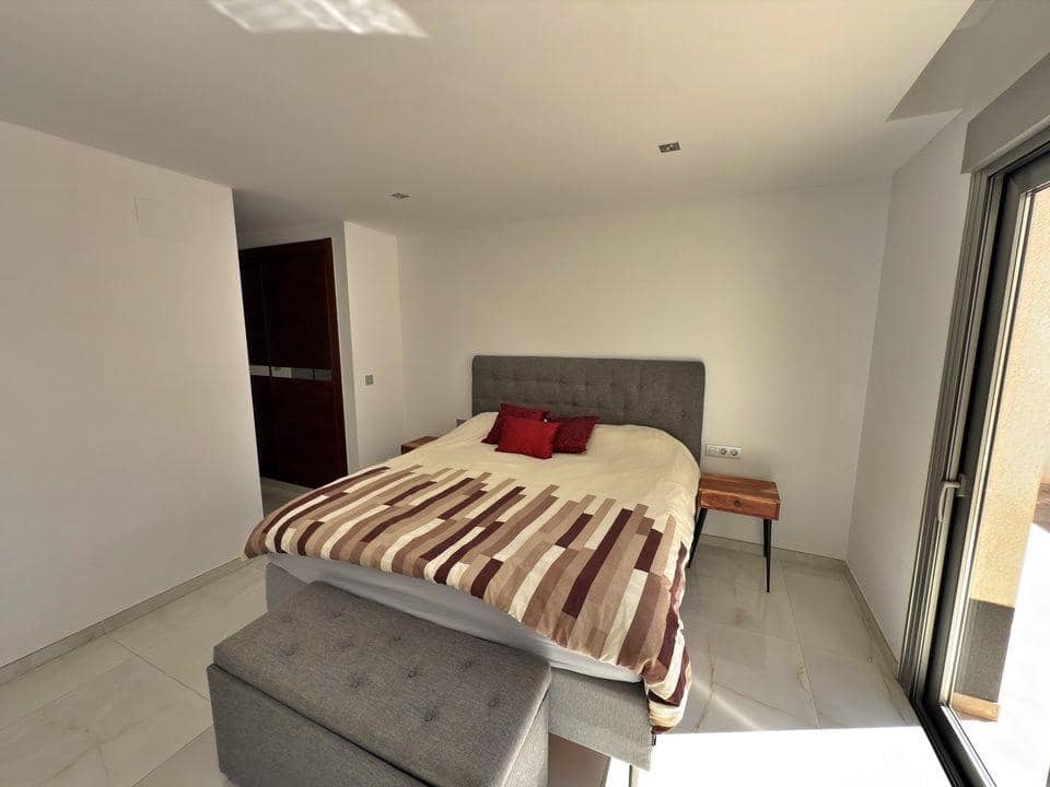 5 makuuhuone Huvila myytävänä paikassa Orihuela Costa - 859 900 € (Ref: 9777370)