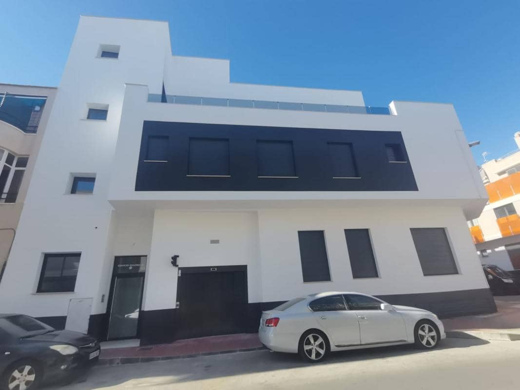 2 sovrum Lägenhet till salu i Torrevieja med pool - 249 000 € (Ref: 9777376)