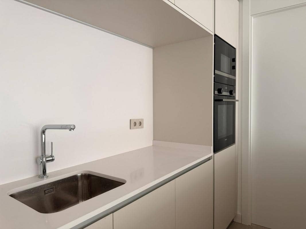 2 slaapkamer Appartement te koop in Marbella - € 1.100.000 (Ref: 9777378)