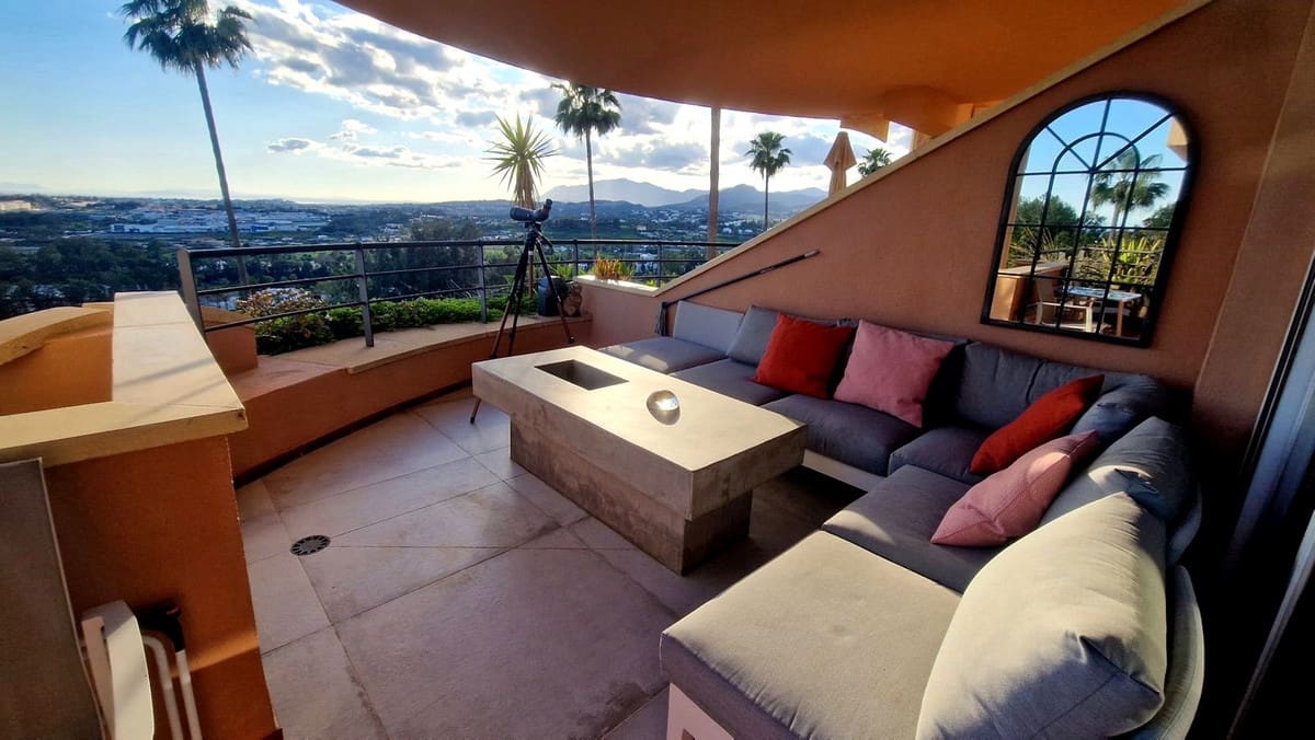 4 soveværelse Lejlighed til salg i Marbella med garage - € 1.299.000 (Ref: 9783914)