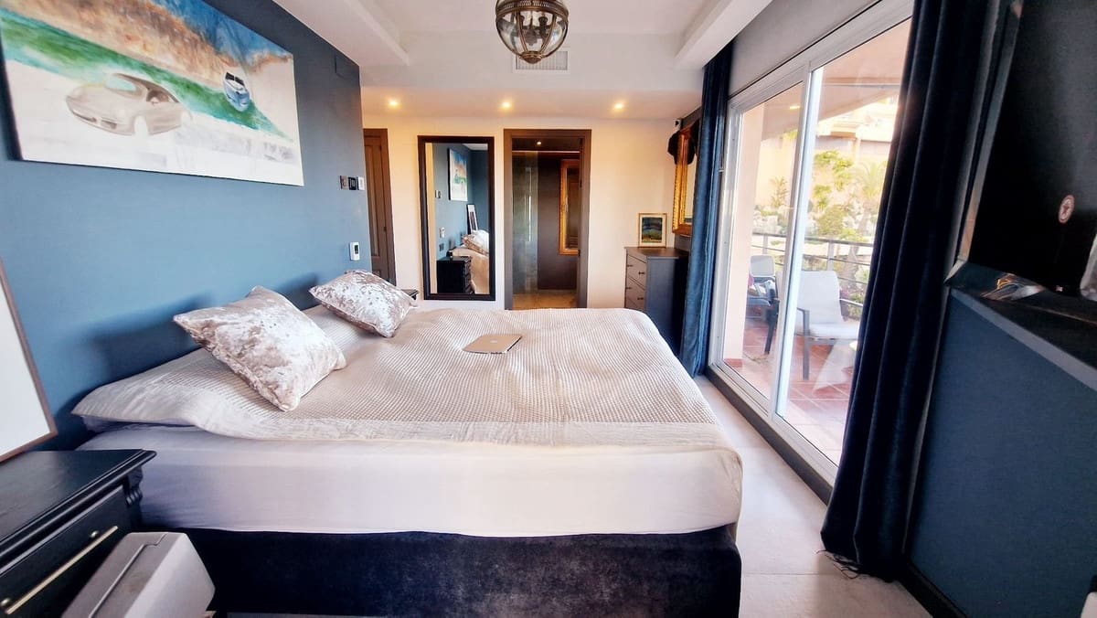 4 soveværelse Lejlighed til salg i Marbella med garage - € 1.299.000 (Ref: 9783914)