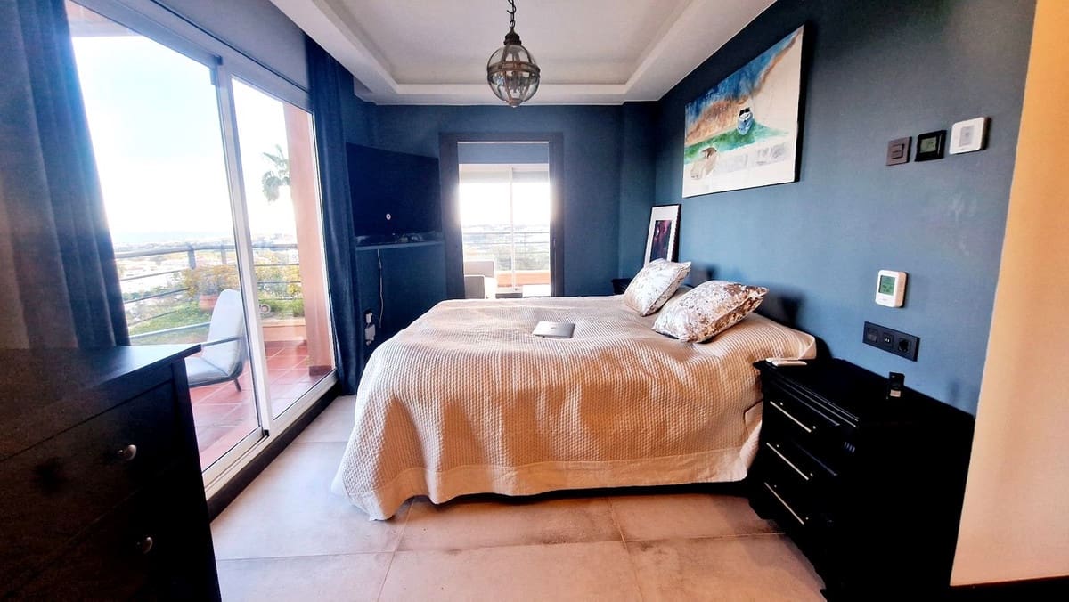 4 soveværelse Lejlighed til salg i Marbella med garage - € 1.299.000 (Ref: 9783914)