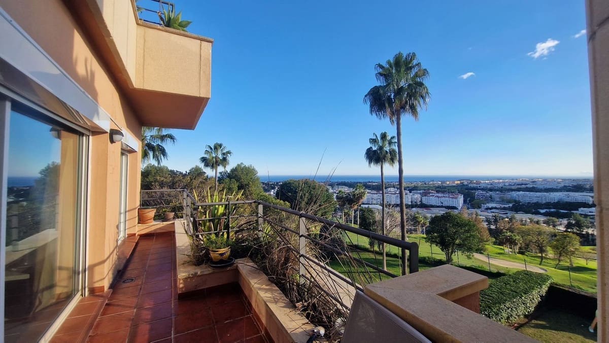 4 soveværelse Lejlighed til salg i Marbella med garage - € 1.299.000 (Ref: 9783914)