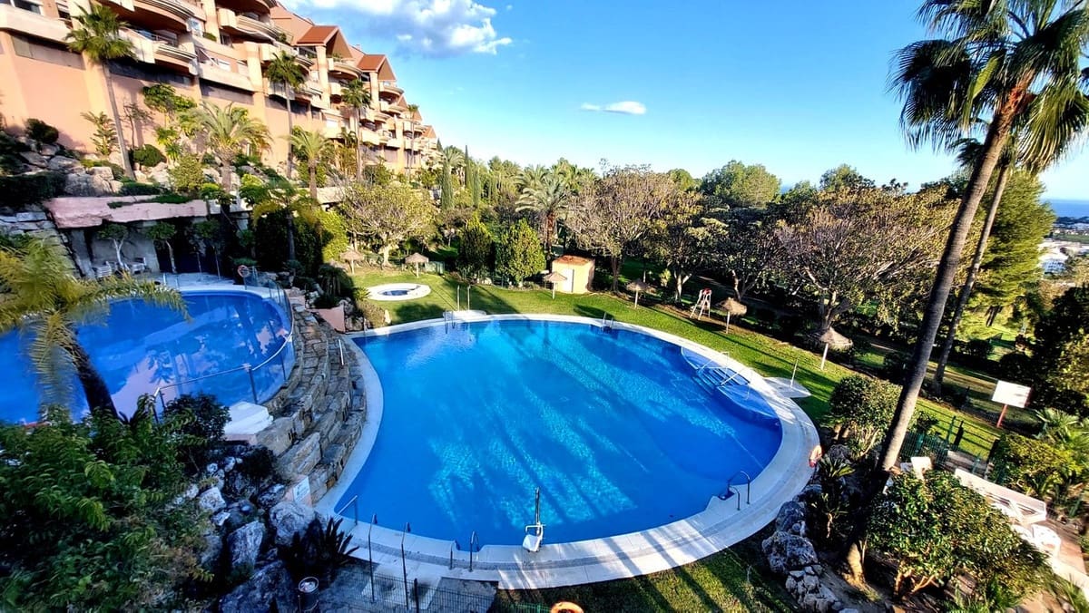 4 soveværelse Lejlighed til salg i Marbella med garage - € 1.299.000 (Ref: 9783914)