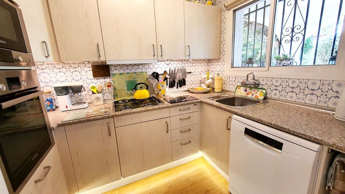 2 soveværelse Bungalow til salg i Benalmadena - € 319.000 (Ref: 9783915)