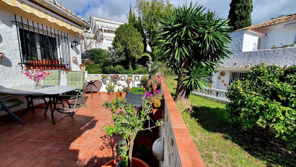 2 soveværelse Bungalow til salg i Benalmadena - € 319.000 (Ref: 9783915)