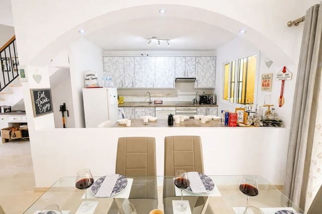 3 sypialnia Dom na sprzedaż w Manilva Pueblo, Manilva - 335 000 € (Ref: 9783916)