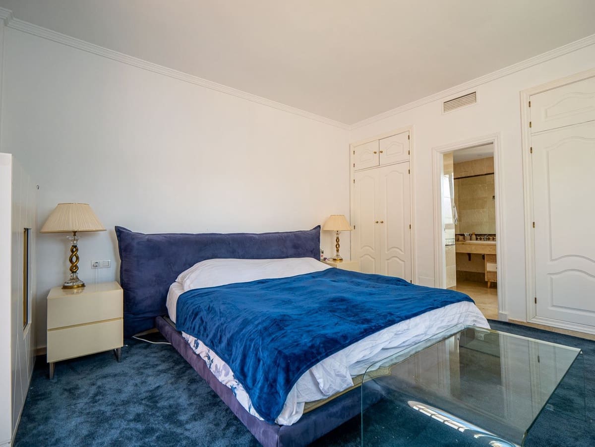 2 soverom Hus til salgs i Nueva Andalucia - € 715 000 (Ref: 9783917)