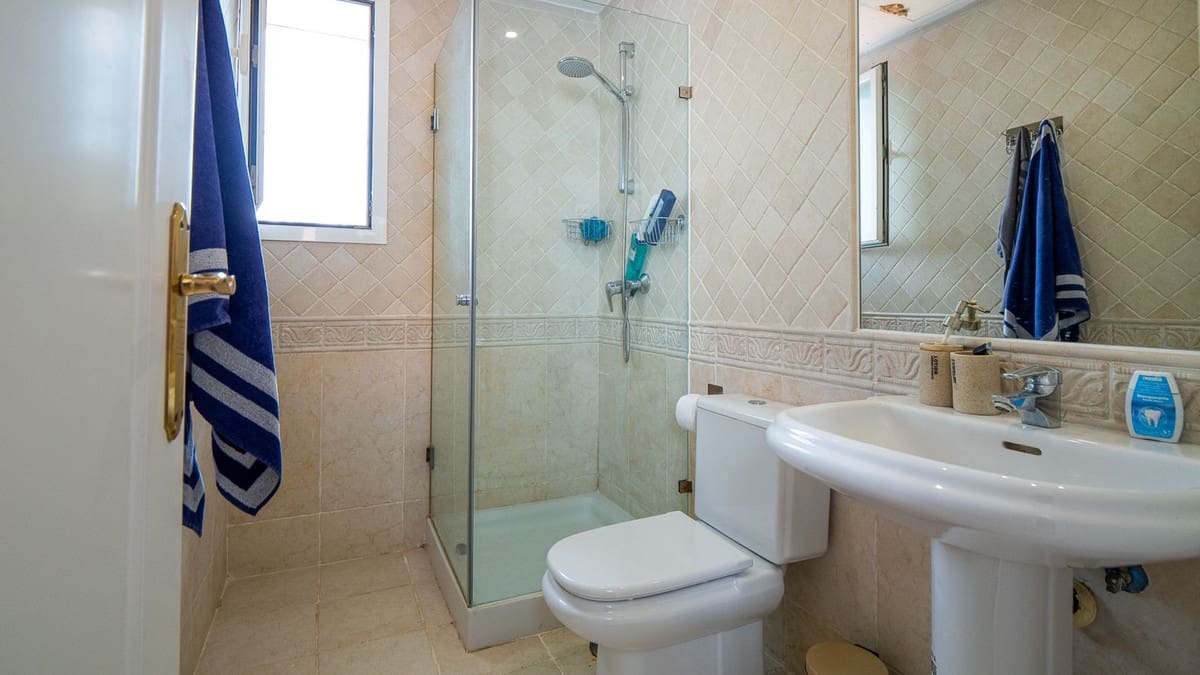 2 soverom Hus til salgs i Nueva Andalucia - € 715 000 (Ref: 9783917)