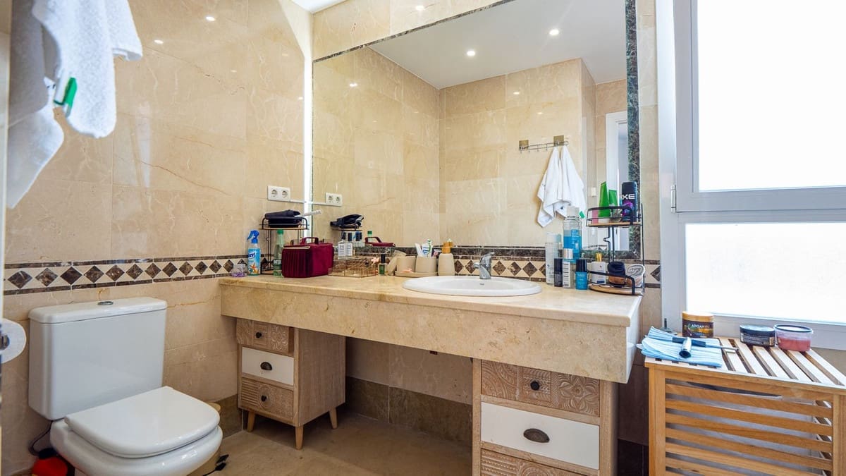 2 soverom Hus til salgs i Nueva Andalucia - € 715 000 (Ref: 9783917)