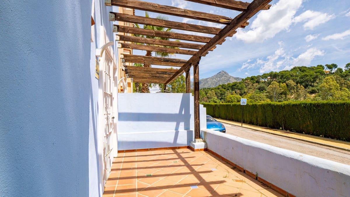 2 soverom Hus til salgs i Nueva Andalucia - € 715 000 (Ref: 9783917)