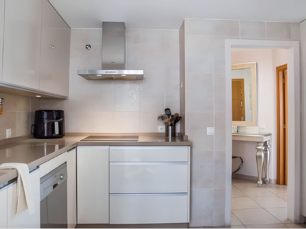 3 slaapkamer Penthouse te koop in Nueva Andalucia met garage - € 799.000 (Ref: 9783920)