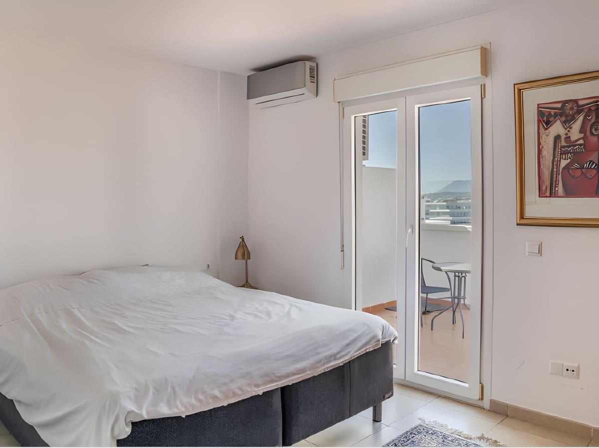 3 slaapkamer Penthouse te koop in Nueva Andalucia met garage - € 799.000 (Ref: 9783920)