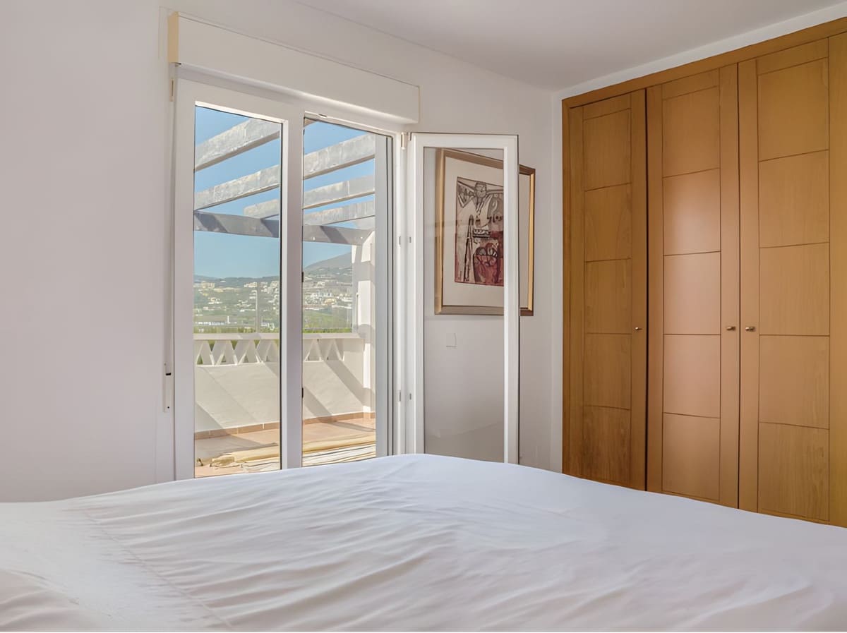 3 slaapkamer Penthouse te koop in Nueva Andalucia met garage - € 799.000 (Ref: 9783920)