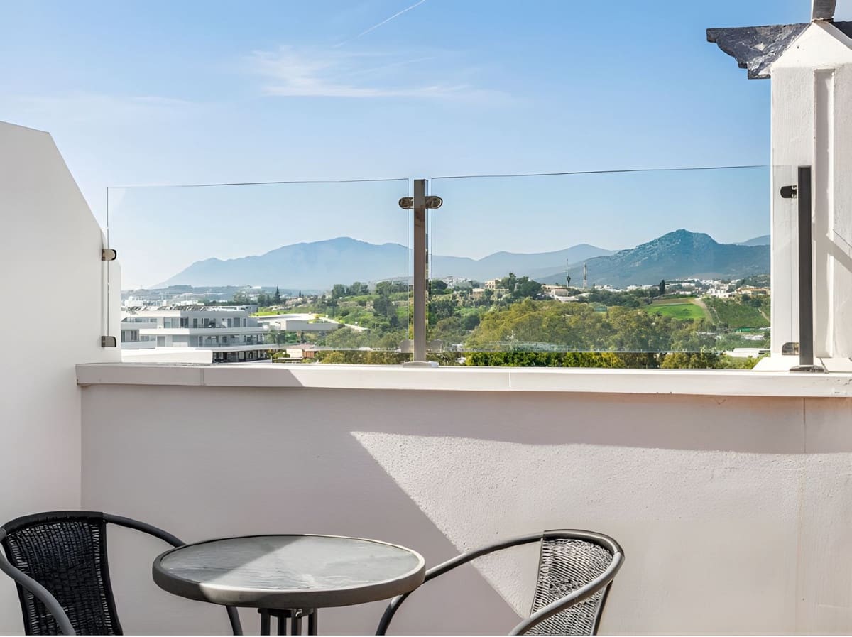 3 slaapkamer Penthouse te koop in Nueva Andalucia met garage - € 799.000 (Ref: 9783920)