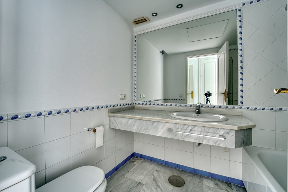 5 slaapkamer Penthouse te koop in Guadalmina - € 1.320.000 (Ref: 9783921)