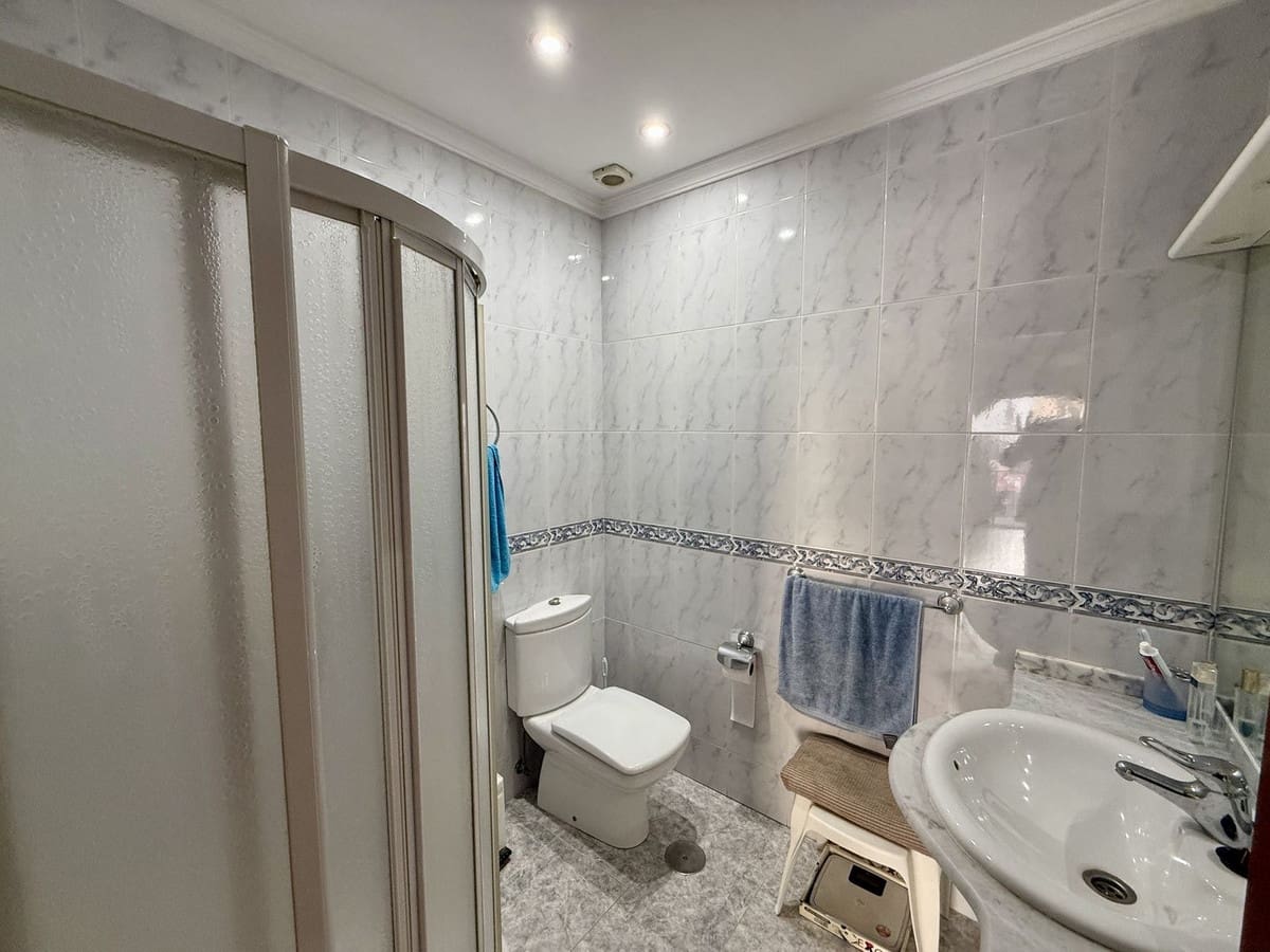 8 slaapkamer Appartement te koop in Fuengirola - € 650.000 (Ref: 9783924)