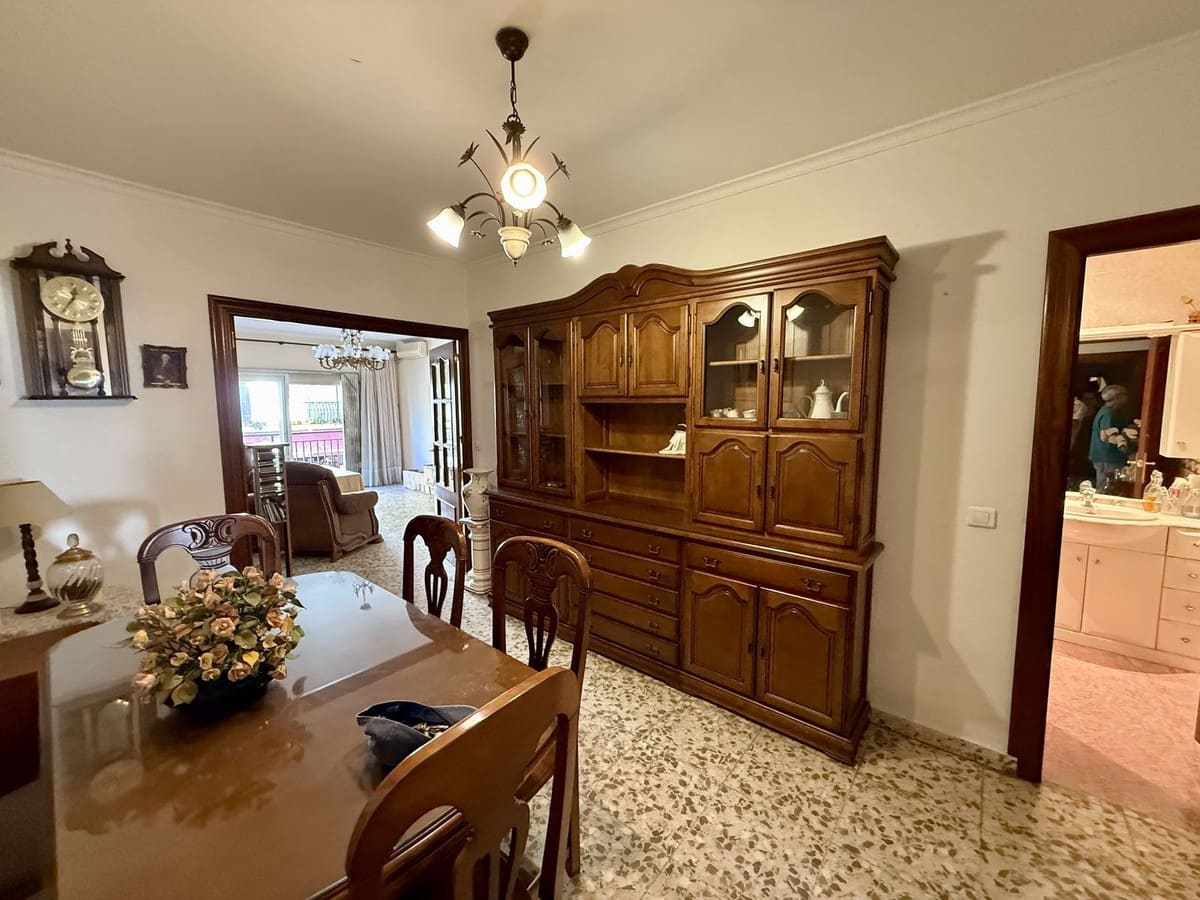 8 slaapkamer Appartement te koop in Fuengirola - € 650.000 (Ref: 9783924)