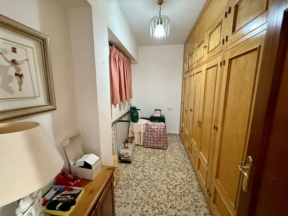 8 slaapkamer Appartement te koop in Fuengirola - € 650.000 (Ref: 9783924)