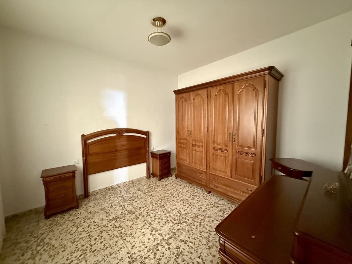 8 slaapkamer Appartement te koop in Fuengirola - € 650.000 (Ref: 9783924)