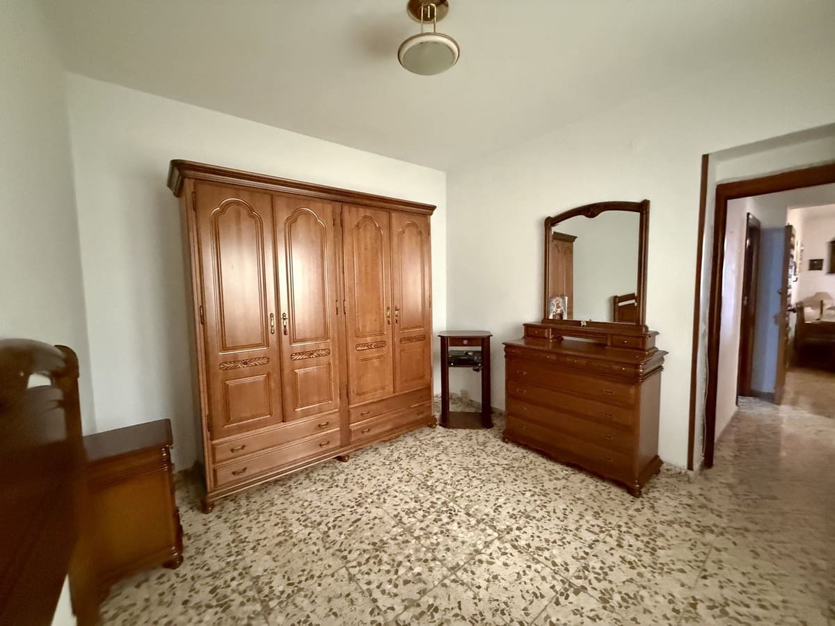 8 slaapkamer Appartement te koop in Fuengirola - € 650.000 (Ref: 9783924)