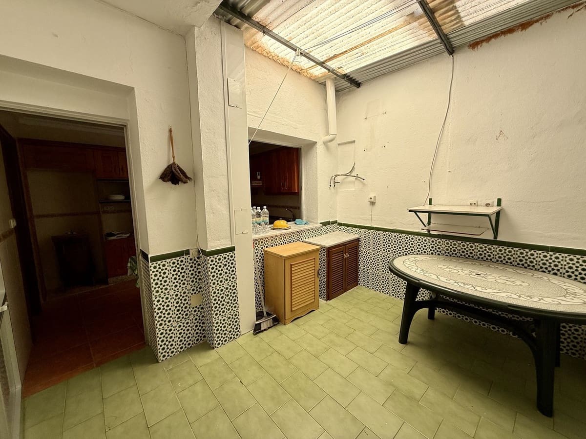 8 slaapkamer Appartement te koop in Fuengirola - € 650.000 (Ref: 9783924)