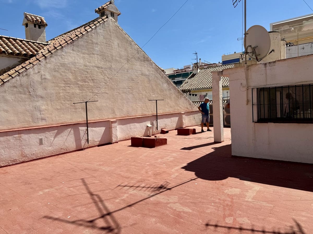 8 slaapkamer Appartement te koop in Fuengirola - € 650.000 (Ref: 9783924)