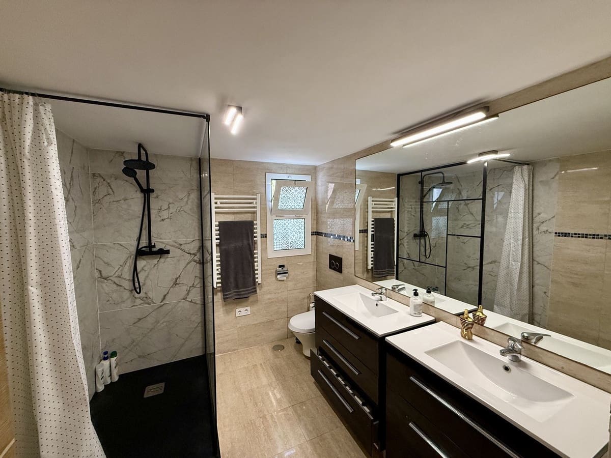 2 sypialnia Dom na sprzedaż w Calahonda - 425 000 € (Ref: 9783925)