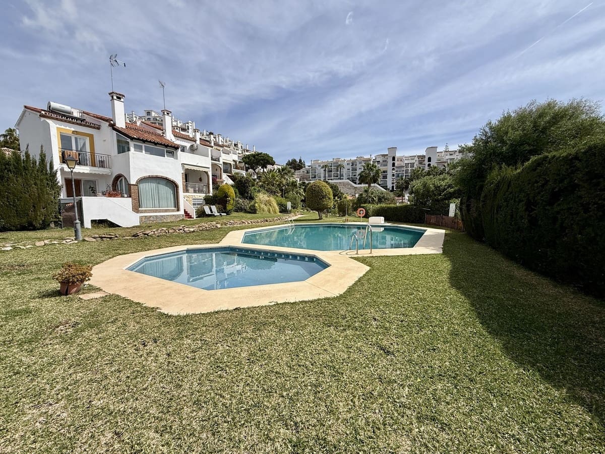 2 sypialnia Dom na sprzedaż w Calahonda - 425 000 € (Ref: 9783925)