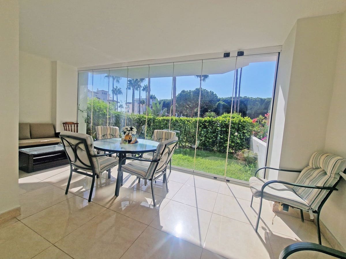 2 bedroom Apartment for sale in Calahonda with garage - € 499,000 (Ref: 9783927)