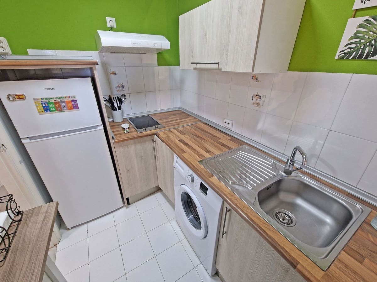 2 bedroom Apartment for sale in Calahonda with garage - € 315,000 (Ref: 9783928)