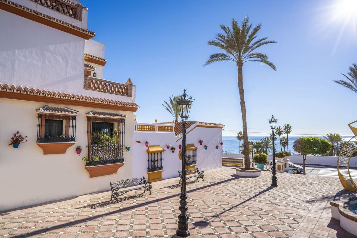 3 chambre Penthouse à vendre à Estepona avec garage - 649 000 € (Ref: 9783932)
